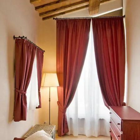 度假居 Locazione Turistica Poggio Partino *
